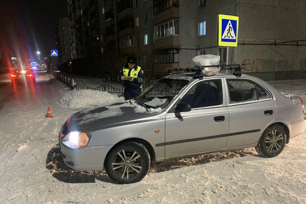 В Первоуральске на пешеходном переходе водитель сбил двух детей