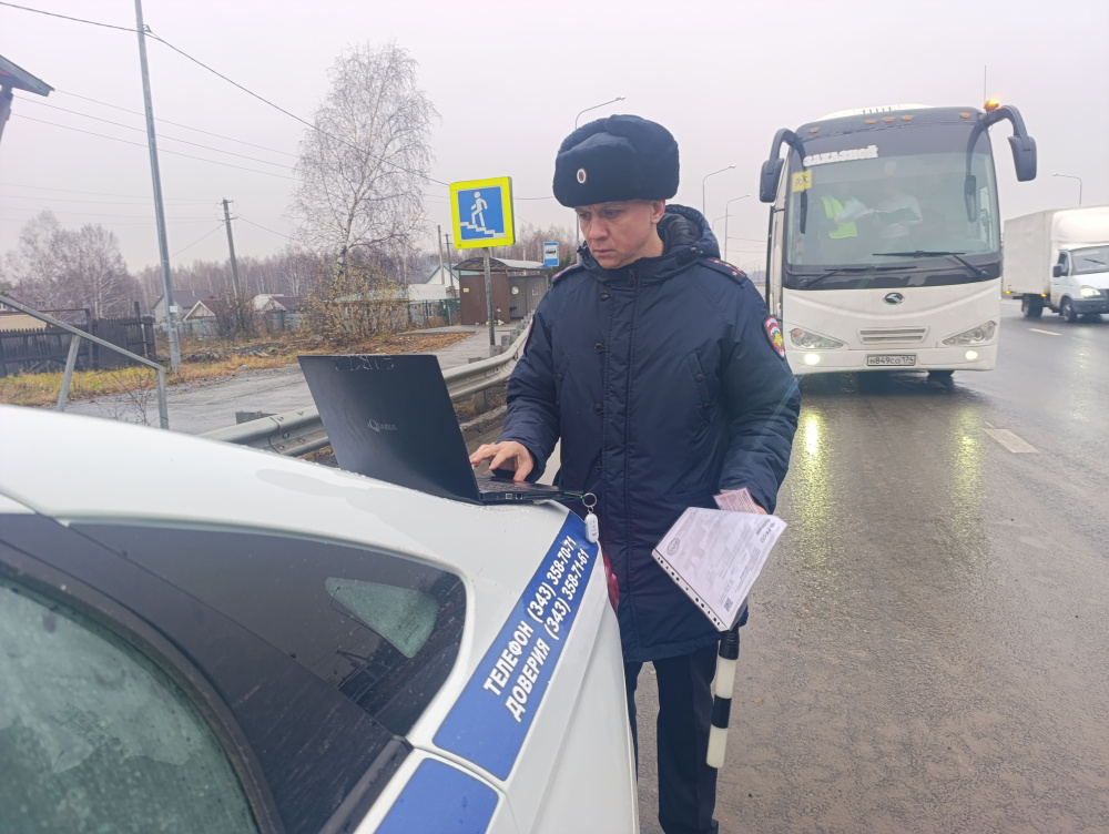 12 нарушений в Екатеринбурге, которые могли стоить жизней - результаты рейда "Автобус" | Рейд "Автобус" в Свердловской области: что скрывали перевозчики