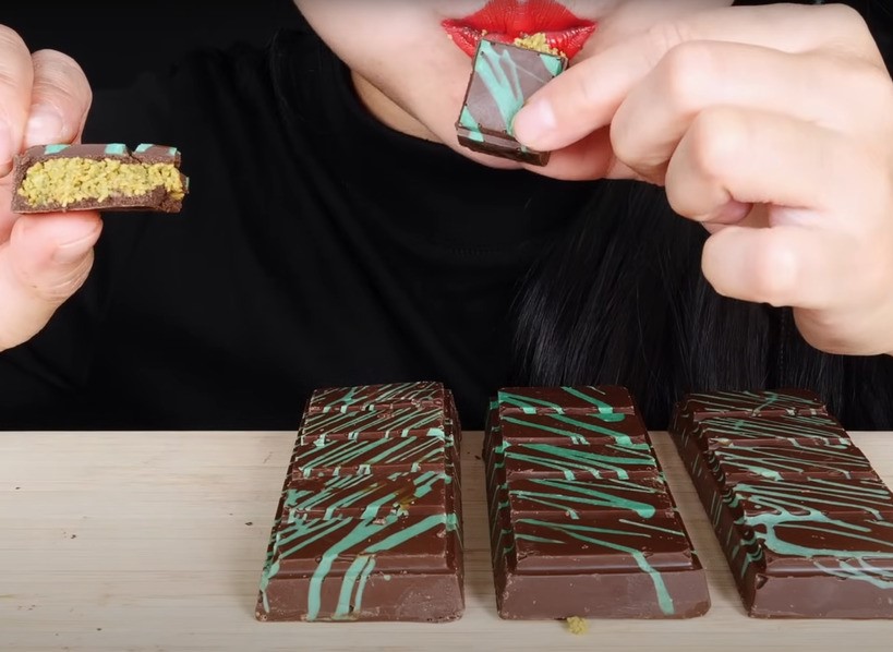 Мода на дубайский шоколад захватила Екатеринбург | Столицу Урала захватил тренд на дубайский шоколад