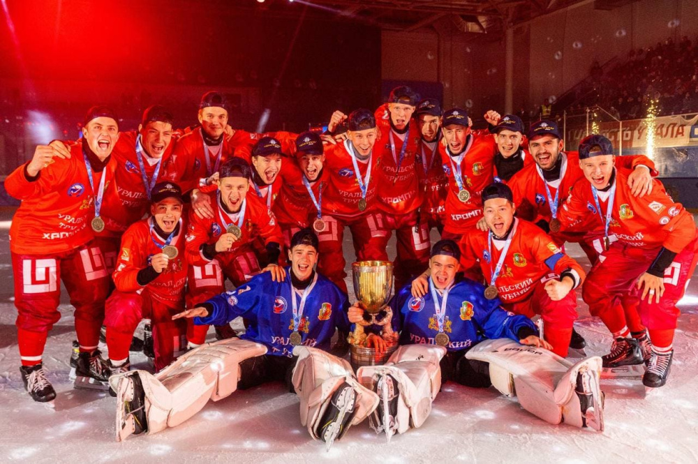 Команда «Уральский трубник» выиграла Кубок губернатора Свердловской области по мини-хоккею с мячом | «Уральский трубник» выиграл Кубок губернатора Свердловской области по мини-хоккею с мячом