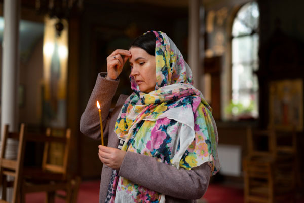 Сны об умерших — предзнаменование или призыв к молитве? Ответ Церкви | В РПЦ объяснили, что делать, если снится покойник 